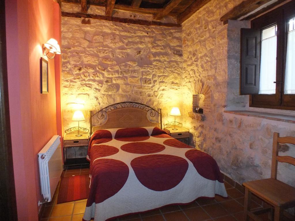 Las Casas Del Duraton Uruenas